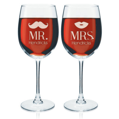 Mr and Mrs Personalized Wine Glass Set